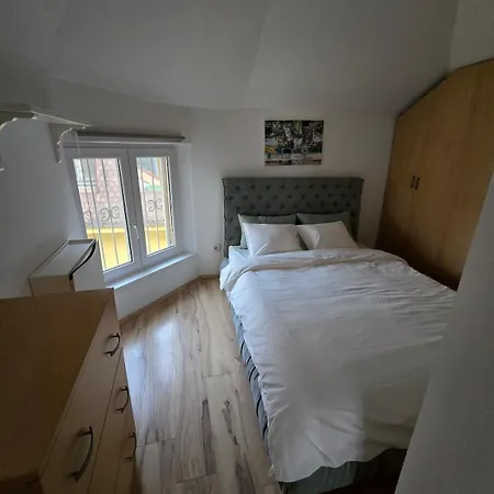 Emi Quiet & Cozy Apartment Belgrade